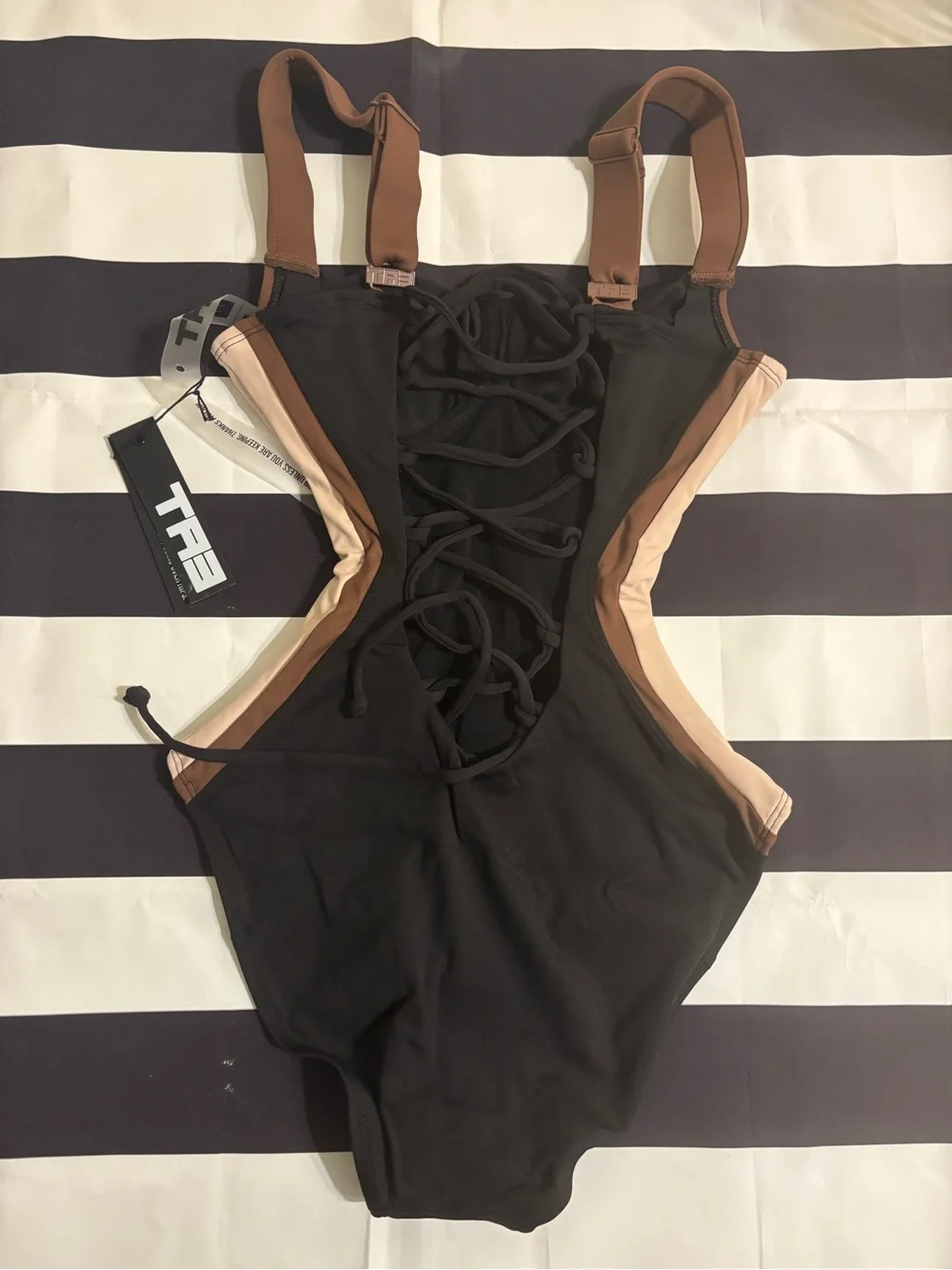 BNWT TA3 Lifty Shape Wear One Piece Swimsuit XXS Regular D-DD